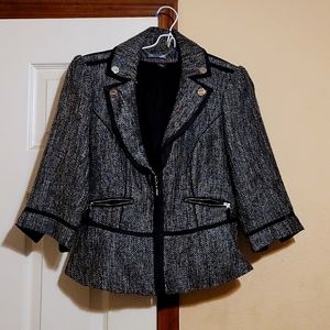 White house black market 3/4 sleeve business suit Size 4